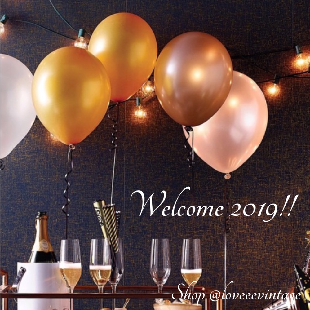 🎊🍃🌸🥂🍾Happy New Year, Loves!!🍾🥂🌸🎊🍃💕